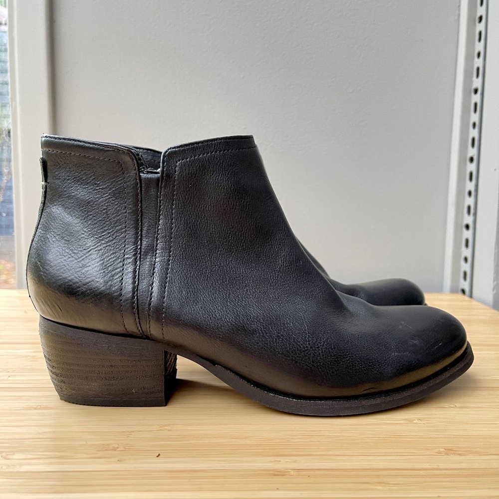 Clarks Women's Maypearl Ramie Ankle Booties - Size 8.5